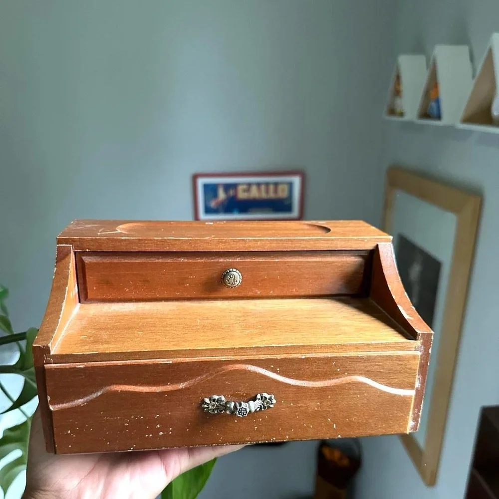 Cute Vintage Wood Jewelry Box